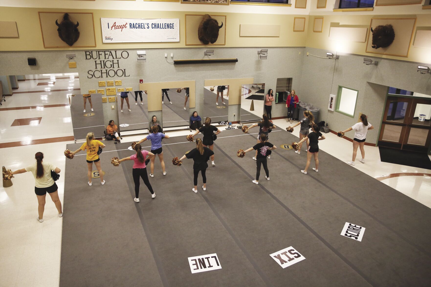 20211111cheerpractice_19.JPG